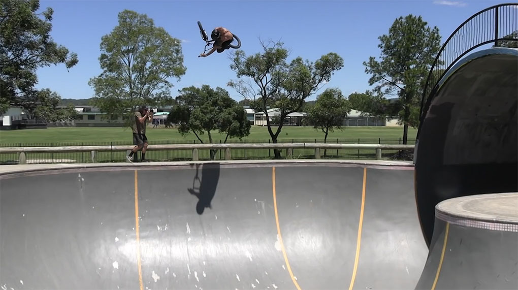 Pedal to the medal: Pünktlich zum Swampfest ist das neue "Quasar"-Mixtape von Fast And Loose fertiggeworden. Nicht verpassen!