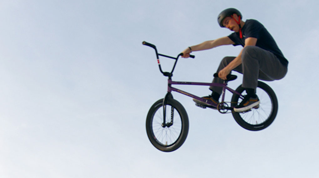 Beim Easter Online BMX Jam gibt es 30 Einkaufsgutscheine für kunstform BMX zu gewinnen und die besten Clips werden von uns gefeaturet.