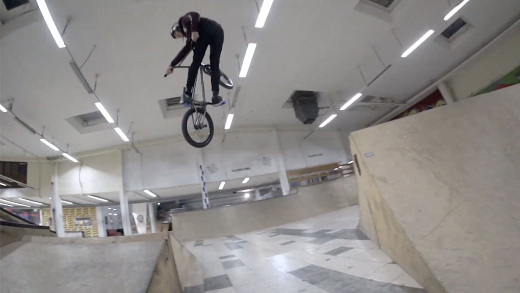 Lebenszeichen aus der Eifel: Saarland Asozial hat den Locals in der Zuppermarket-Skatehalle Trier einen Besuch abgestattet.