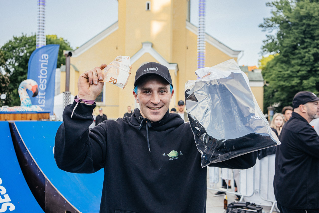 Keine Ahnung, welche "Kategorie" Filippakos Kosmidis beim Stoned Street Jam gewonnen hat (es gab mehrere), aber es war auf jeden Fall verdient