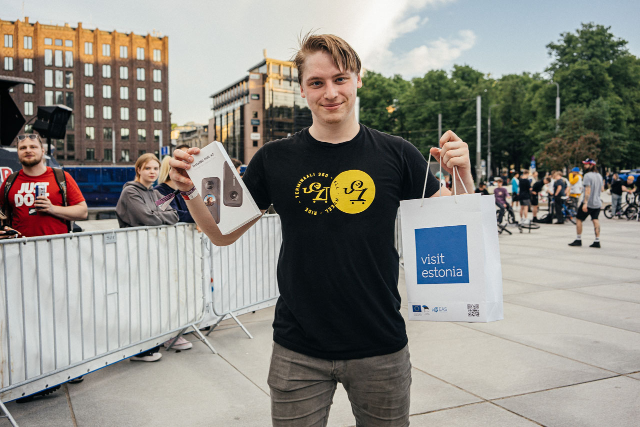 Miska Suni packte beim Hot Tub Jam ein paar Manöver aus, die sich auch auf einem FISE-Contest gut gemacht hätten und holte damit den Overall. Onnittelut!
