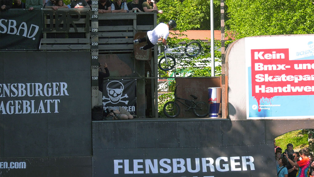 Endlich geht es wieder international zu im Schlachthof Flensburg. Hier sind die besten 3 Runs vom BMX Park Qualifying auf dem Butcher Jam 2022