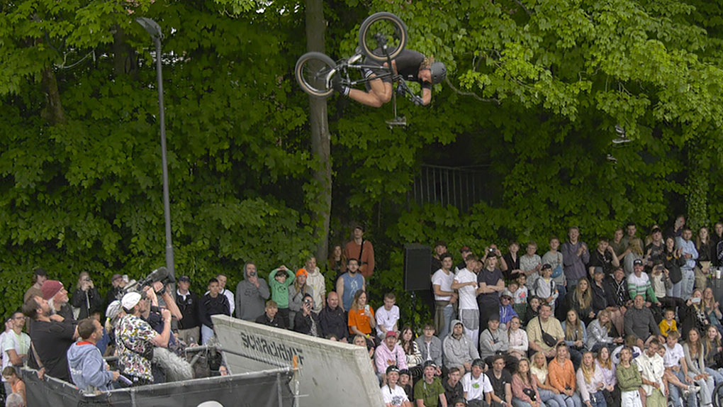 Was während der BMX-Parkfinalläufe auf dem Butcher Jam 2022 im Schlachthof Flensburg abging, war nicht mehr die Normalität!