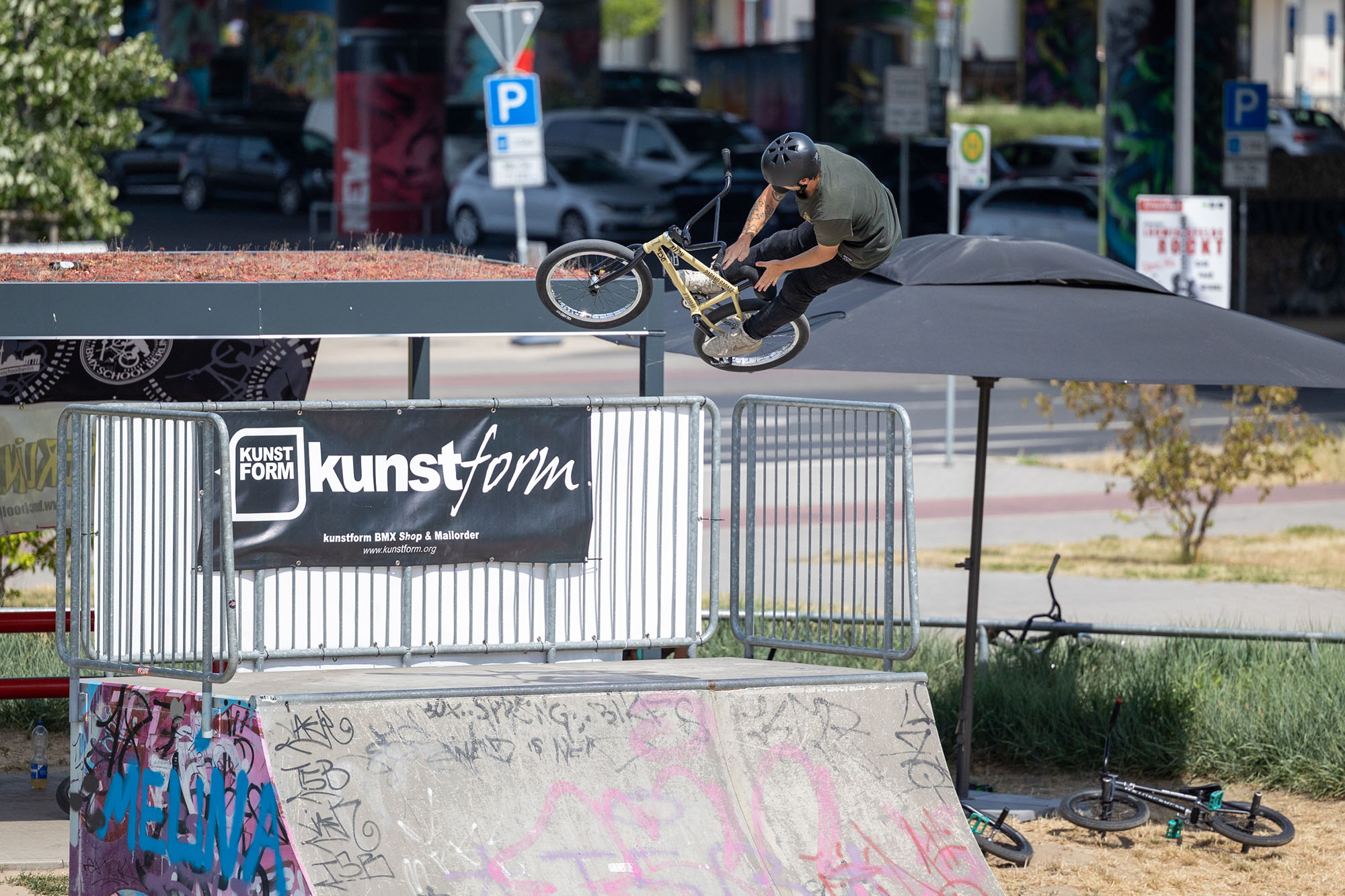 Die zweite Auflage des LuCru BMX Jams im Skatepark Ludwigsfelde war ein voller Erfolg. Hier entlang für unsere Fotogallery.