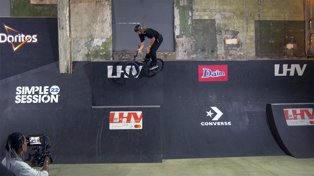 Das zweite Training auf der Simple Session 2022 war aufgrund der Party am Vorabend etwas spärlich besucht, es ging aber trotzdem gut ab