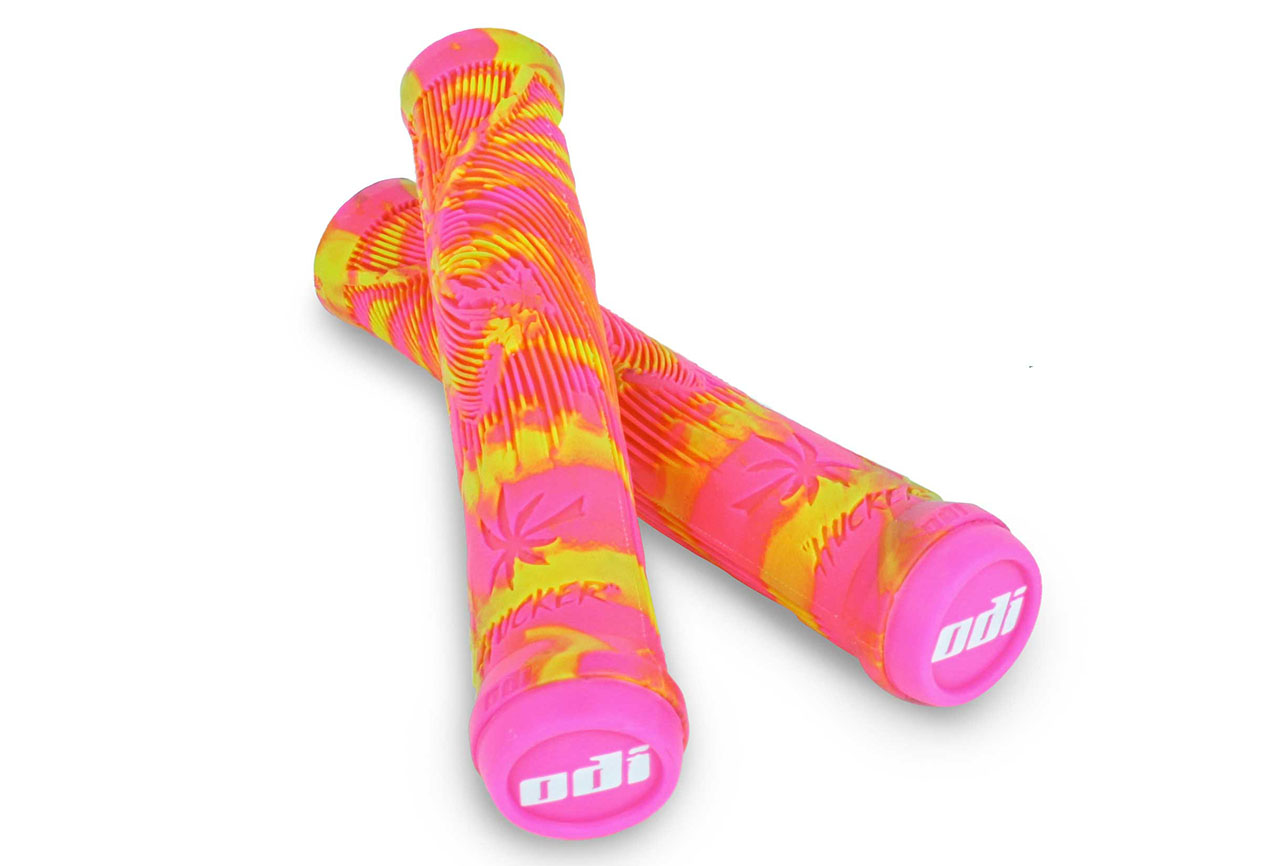 Die 2. Auflage von Mike "Hucker" Clarks Signaturegriff bei ODI ist über SIBMX in Deutschland eingetroffen, darunter auch dieser farbenfrohe Limited Edition Colorway