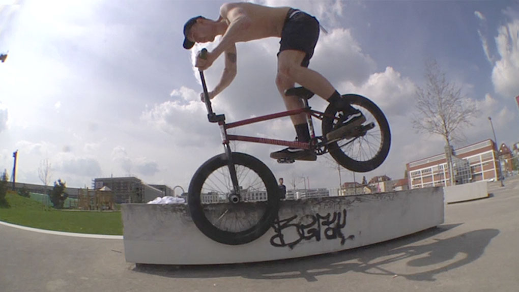 Das erste Video der Kaputtgart-Crew feiert am 27. August 2022 im kunstform BMX Shop Premiere. Hier ist schon einmal ein kleiner Vorgeschmack.