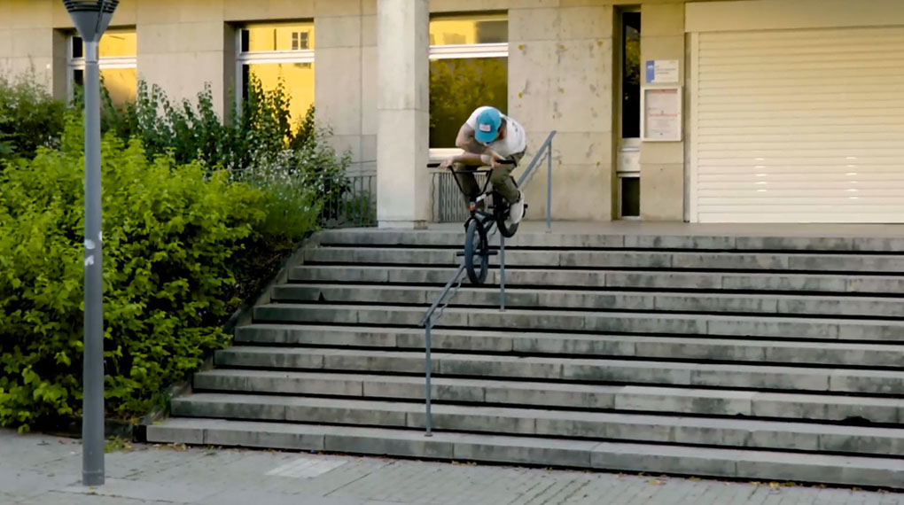 Nathan Williams, Anthony Perrin und der Rest des Teams von Kink BMX haben sich für dieses Video die Straßen von Lyon vorgeknöpft.