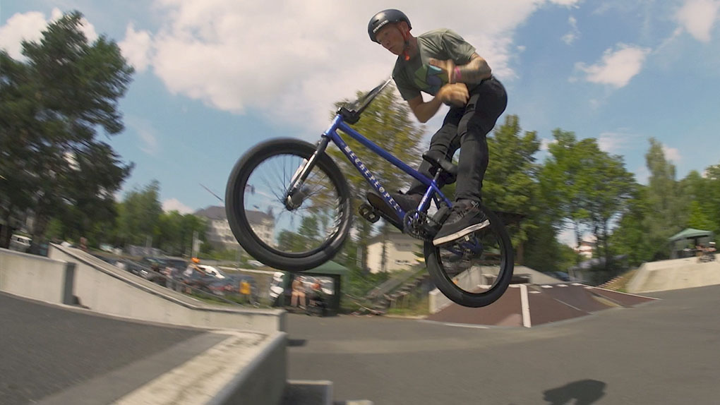 Der Gib Gummi Jam ist eine der legendärsten BMX-Veranstaltungen Ostdeutschlands. Hier entlang für die Highlights der 12. Auflage im Area241 Skatepark Plauen
