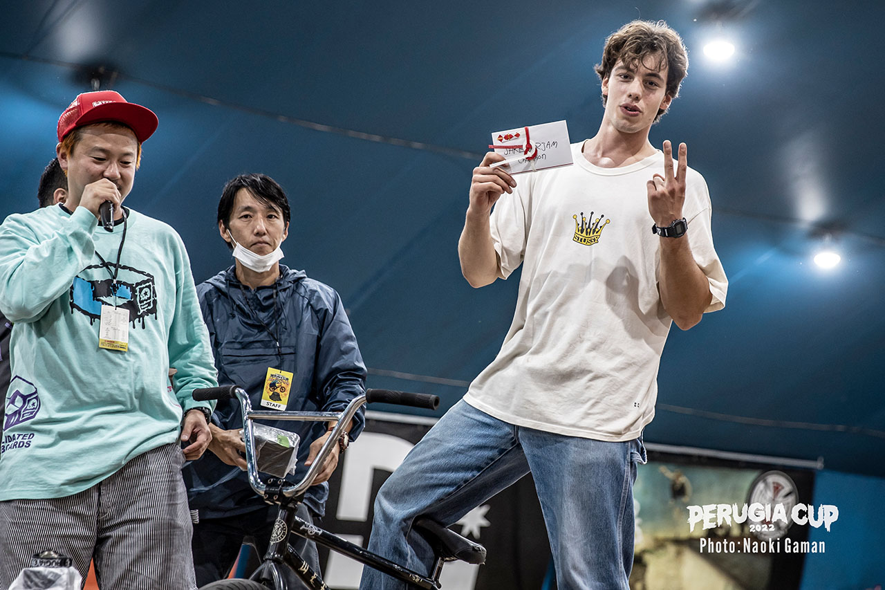 Big in Japan: Luc Flosbach