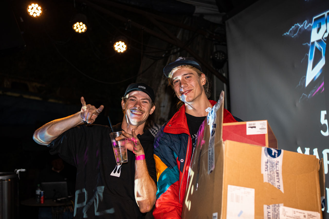 Mimo Seedler (rechts) ist nicht nur frisch gebackener Einradstreetweltmeister, sondern auch für Marius Stolls neues Video verantwortlich, mit dem die beiden Platz 5 abstaubten