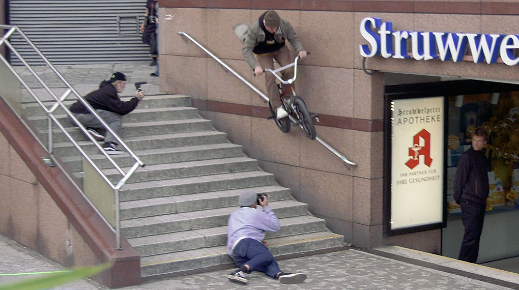 Our House Road Trip 2022: Einmal Kalabrien und zurück mit Mit Felix Prangenberg, Bruno Hoffmann, Kilian Roth und Mo Nußbaumer.