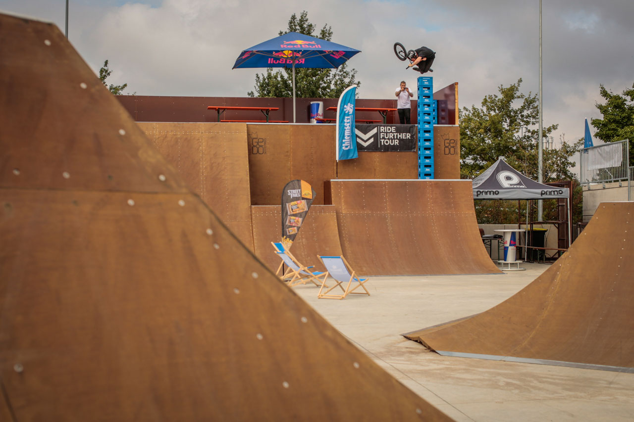 3,87 m, Baby! Der erste Platz beim Highest Air ging an Tom Russel, dicht gefolgt von Alessio Tonoli