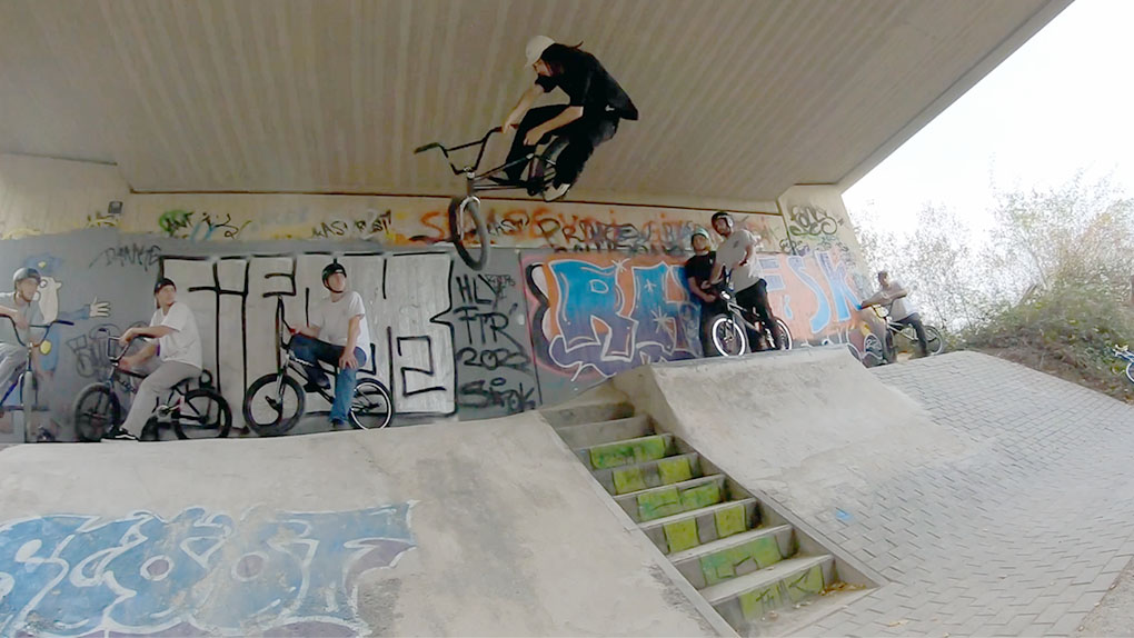 Domenik Brüggemann hatte Ende Oktober zum Halloween BMX Jam nach Alsdorf und Baesweiler geladen. Hier entlang für die Highlights des Tages.