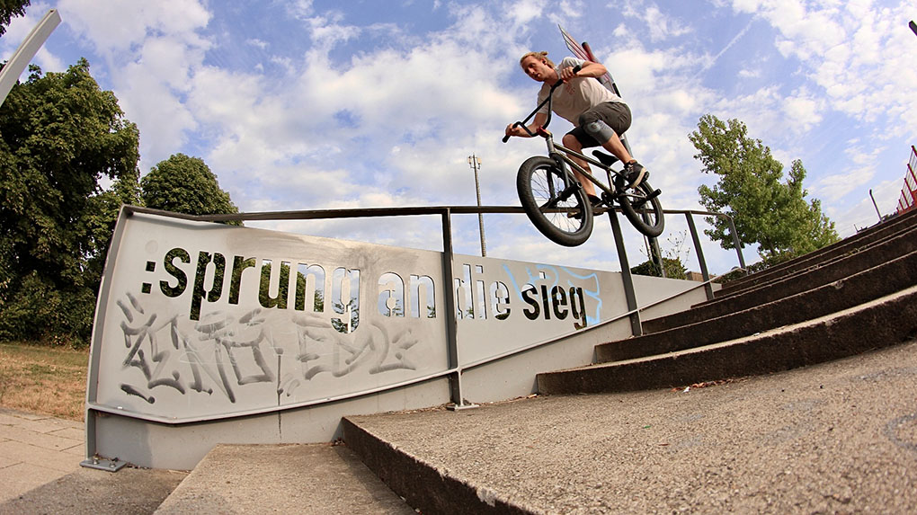 Nachdem wir bisher vor allem seinen großen Bruder gefeaturet haben, ist nun Caspar Grossmann damit an der Reihe, ins Rampenlicht zu treten.
