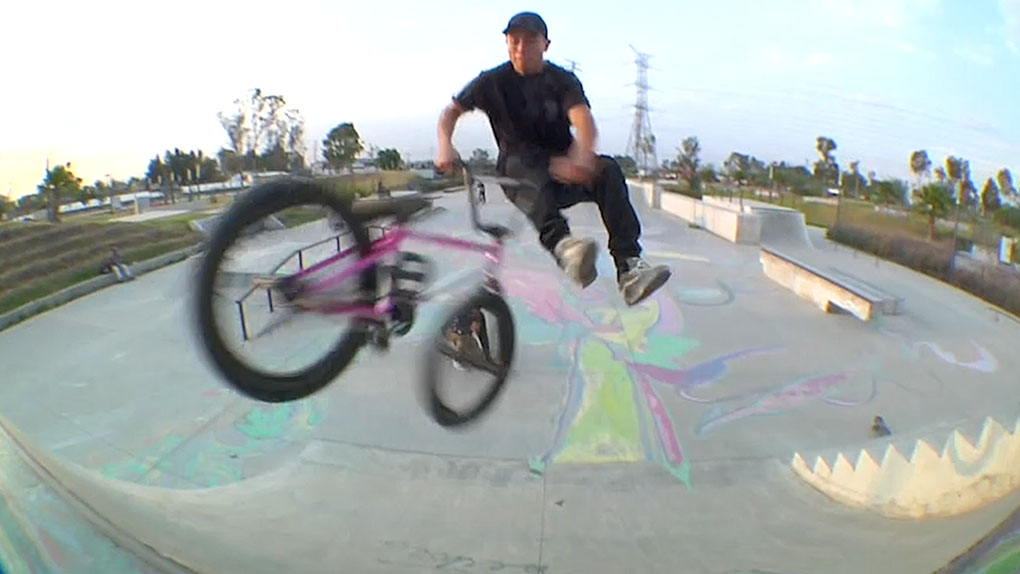 Für ihr neues Video haben Alvaro Esquivel und seine Freunde den Cuitlahuatl Skatepark in Mexiko-Stadt abgerissen. Check it out!