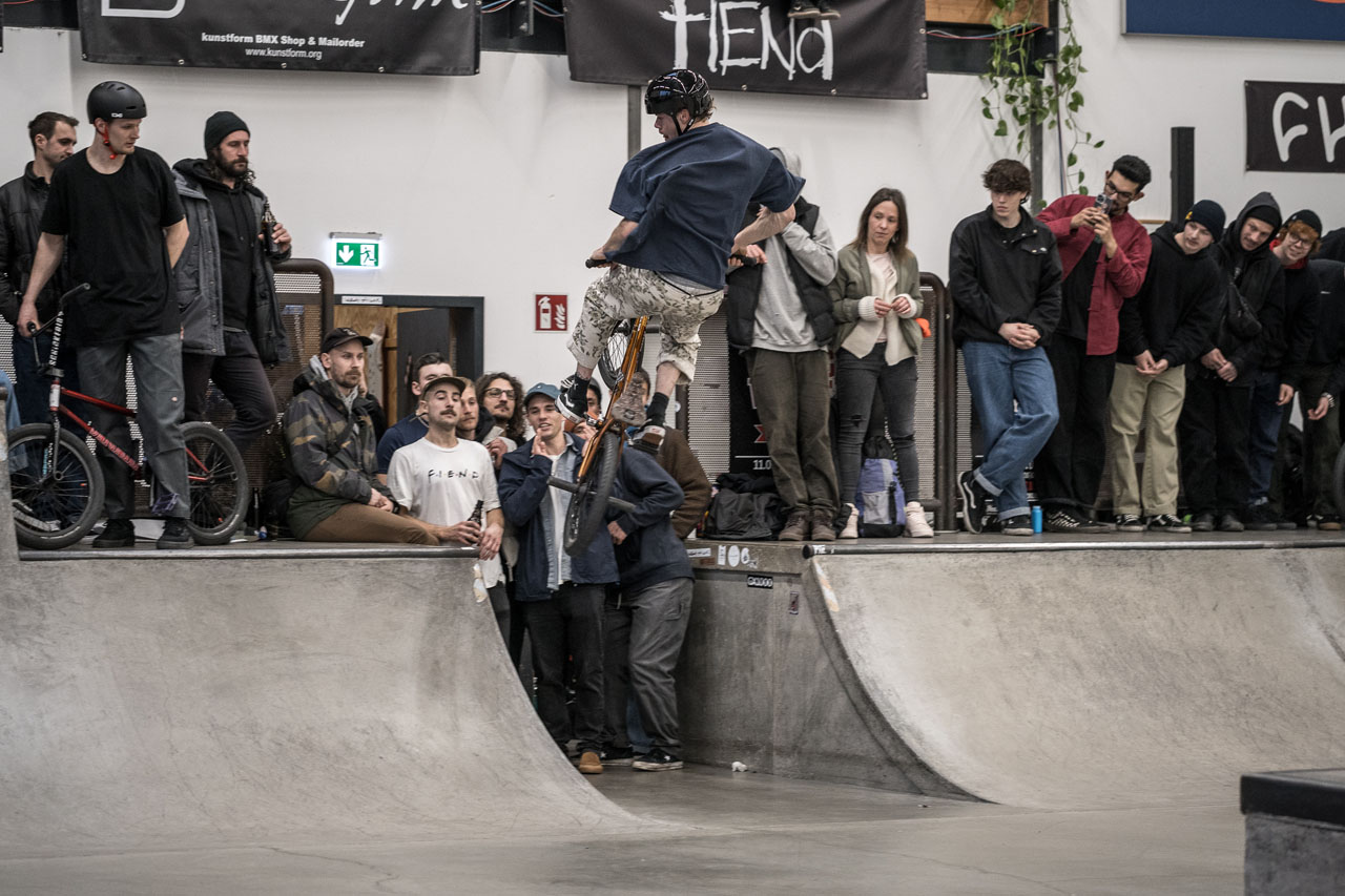 Marius Stoll hat diesen 540 über den Channel im Laufe des Tages mindestens viermal performt