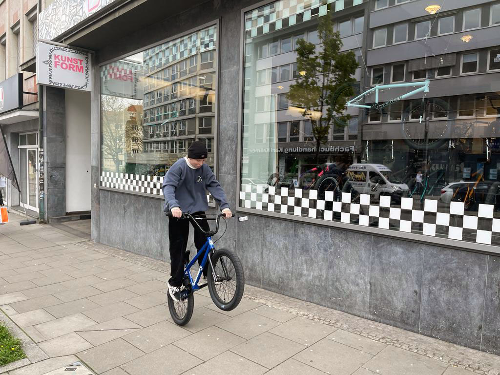 Viele BMX-Shops bieten Testfahrten an. Dieses Angebot sollte man nutzen