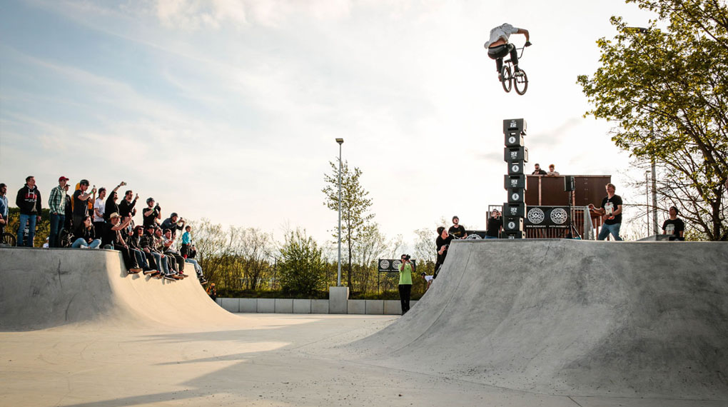 Getreu dem schönen Motto "Make Jams, not Contests" wurde beim Strawberry Jam im Skatepark Lohhof auf ein Siegertreppchen verzichtet. Mit Erfolg!