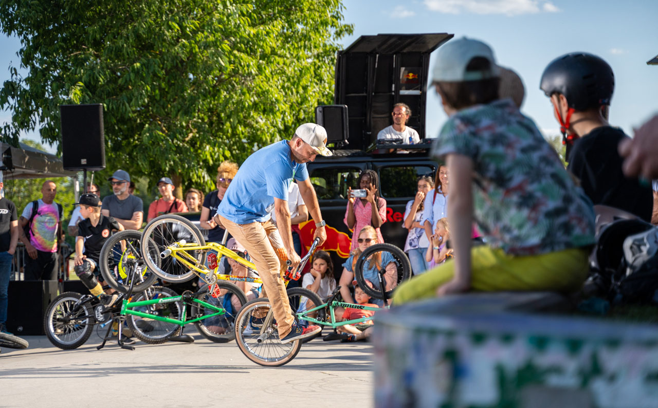 Roman Scheid pendelte den ganzen Tag zwischen Street und Flatlandfläche hin und her
