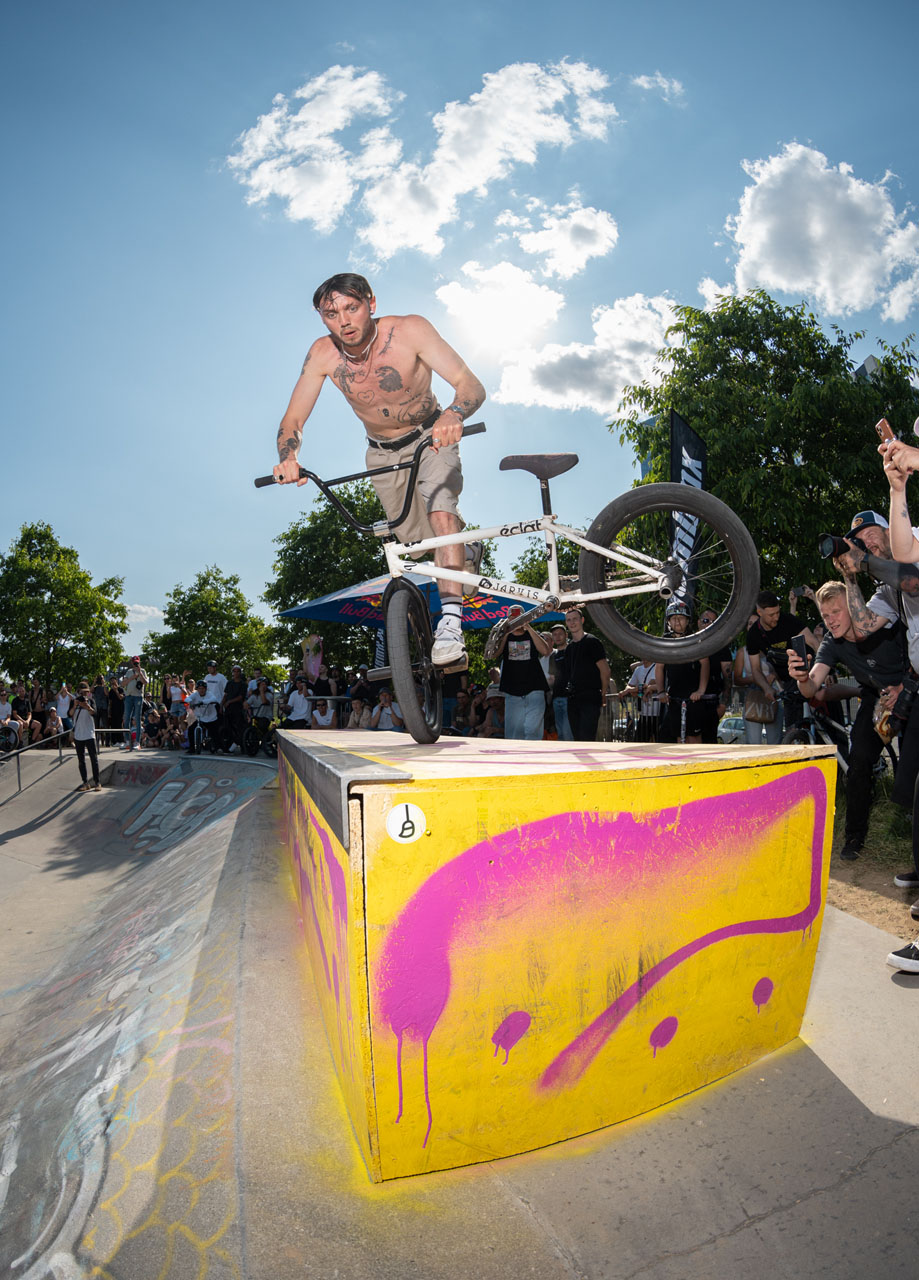 Joe Jarvis beim Aufwärmen für die Outledge