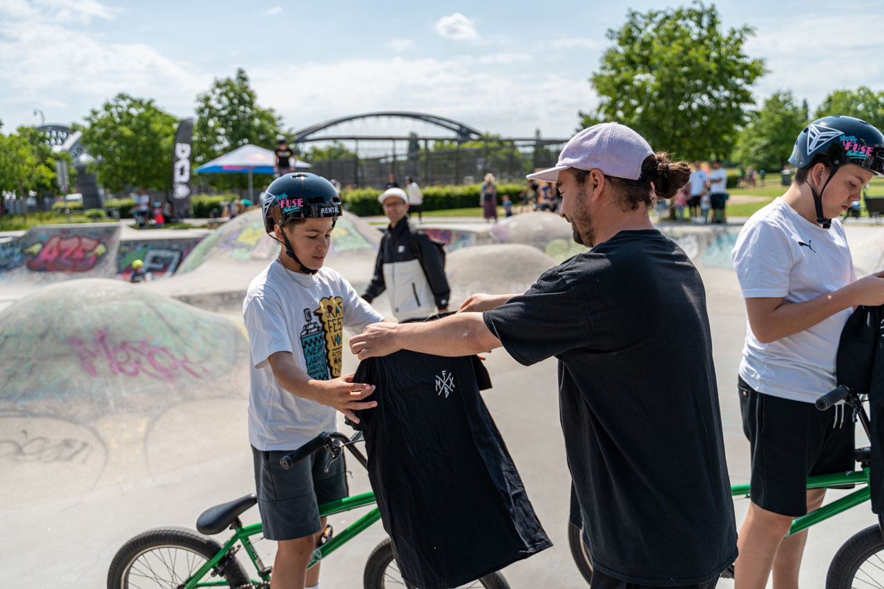 Jede:r Teilnehmer:in bekam ein eigenes freedombmx-Shirt geschenkt