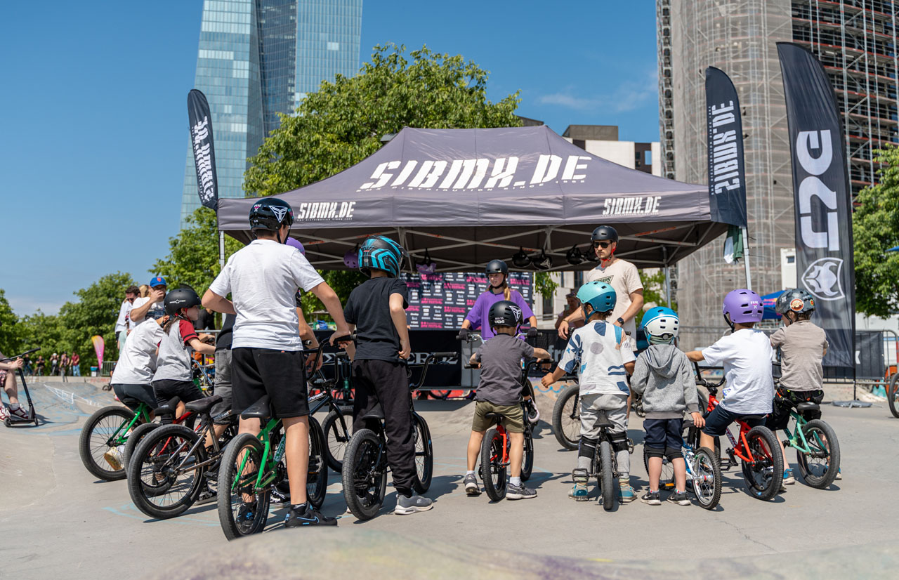 Und wer sich auf 20 Zoll versuchen wollte, war bei unseren BMX-Workshops powered by SIBMX genau an der richtigen Adresse