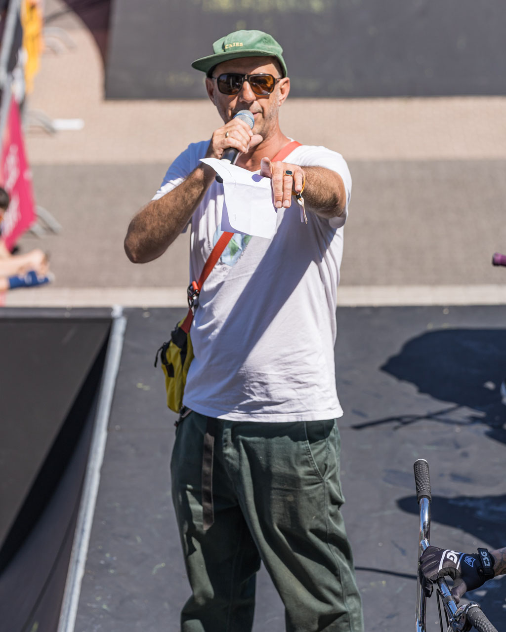 Der Radiomoderator unseres Vertrauens: Maxsomenoise