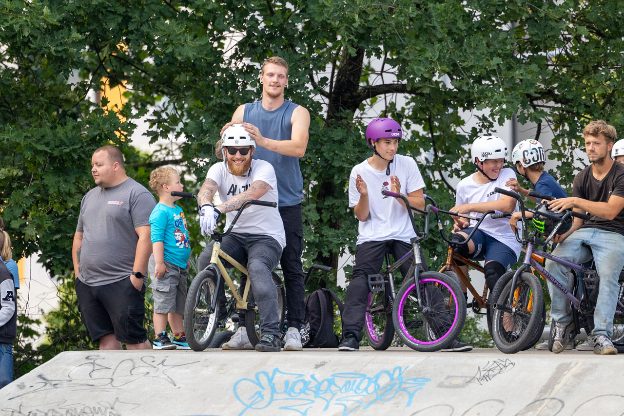 Steven Grasel (inks) und Toni Valenta