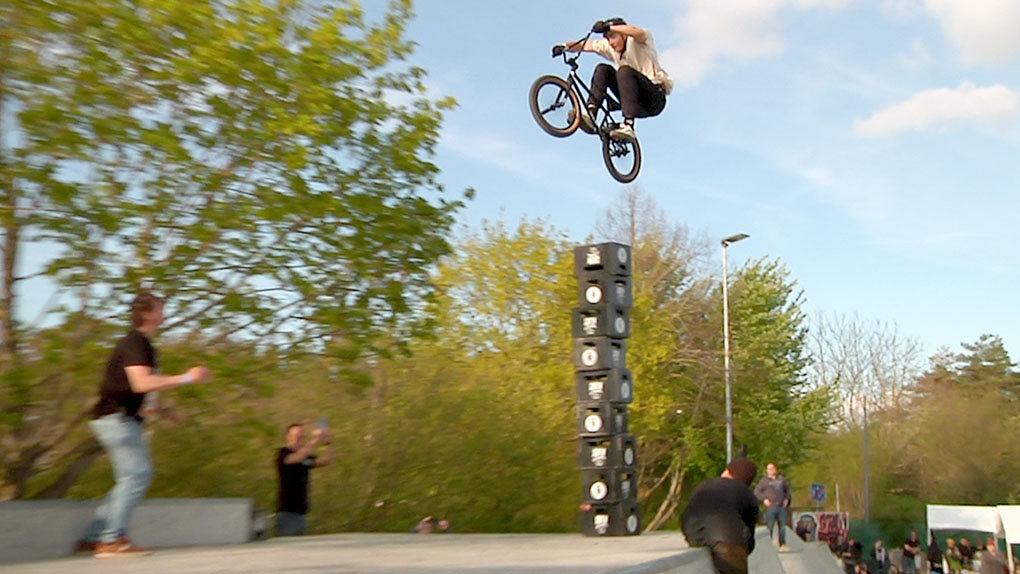 Getreu dem schönen Motto „Make Jams, not Contests“ wurde beim Strawberry Jam im Skatepark Lohhof auf Runs, Judges und ähnliche Stressfaktoren verzichtet.