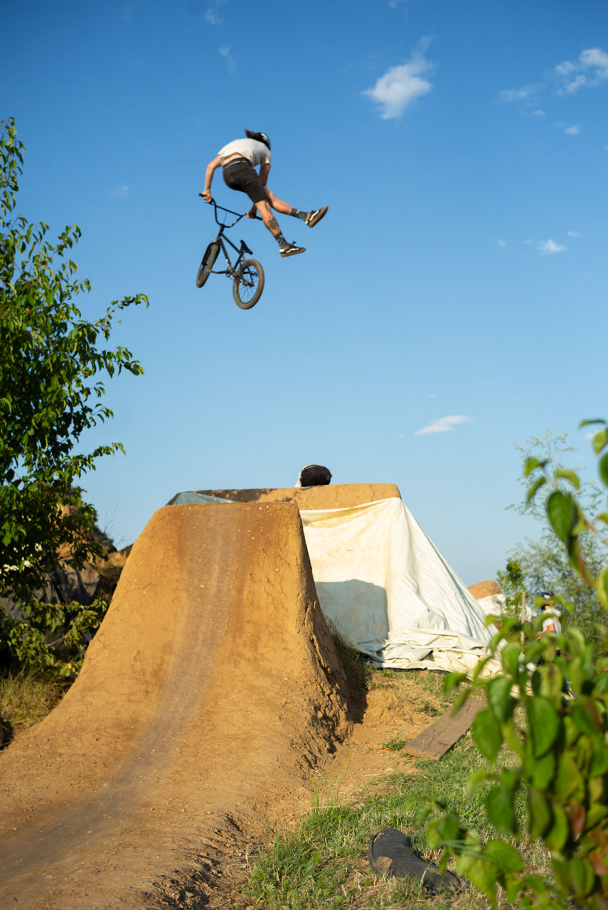 Marek Valecko, No-footed Can Can