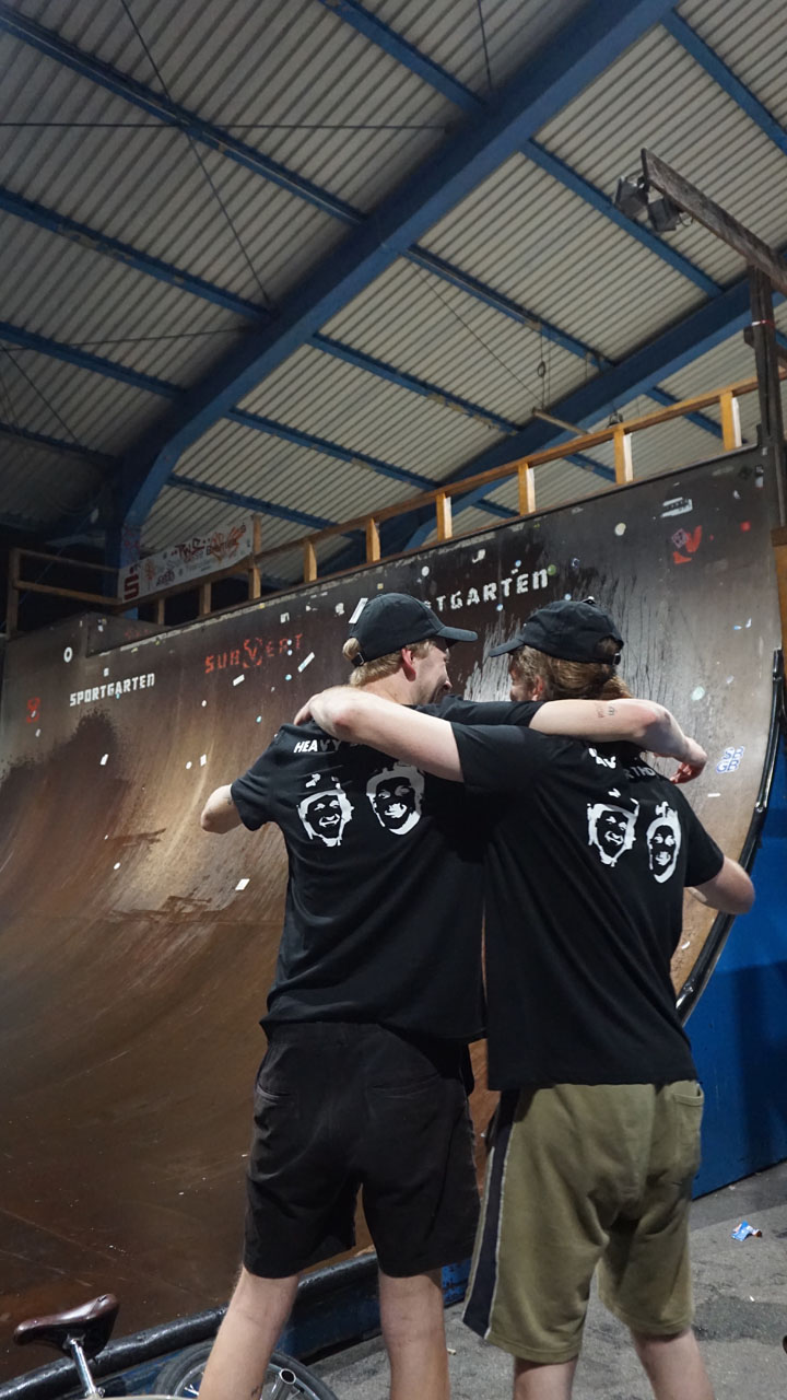 Von Alliance und Schnubby gab es dann dann ein Event Shirt zum Geburtstag. Ihr seid einfach die Allergeilsten!