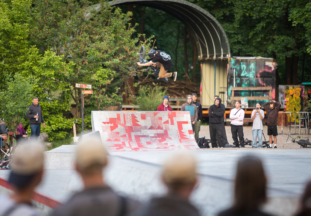 Adrian Warnken hat eine unfassbar tiefe Trickkiste