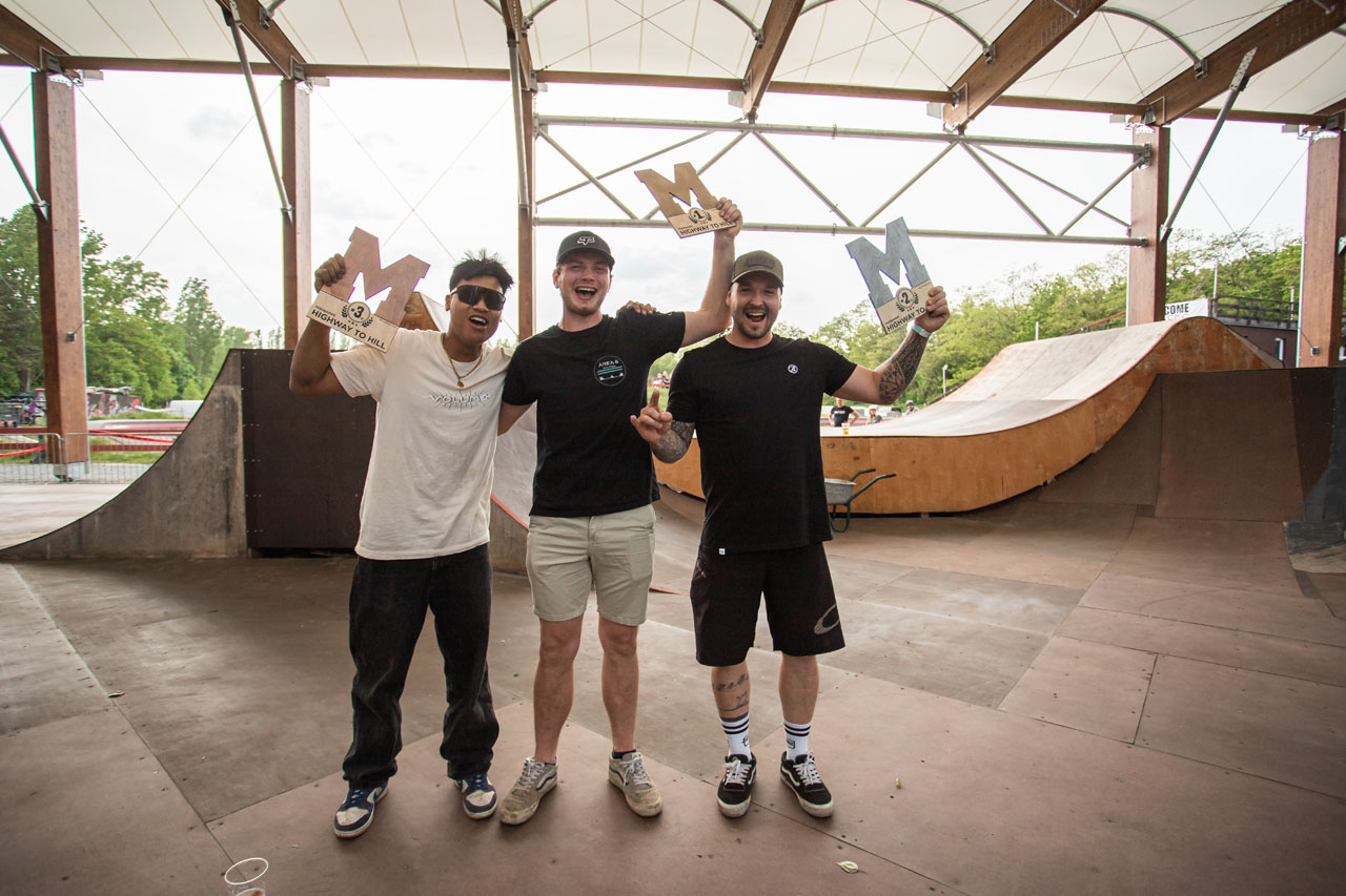 In Mini-Pro stand zum ersten Mal Florian Uphoff auf dem imaginären Treppchen. Platz 2 ging an Tobias Freigang (r.) und Sikharin Supanmart holte Platz 3 (l.)