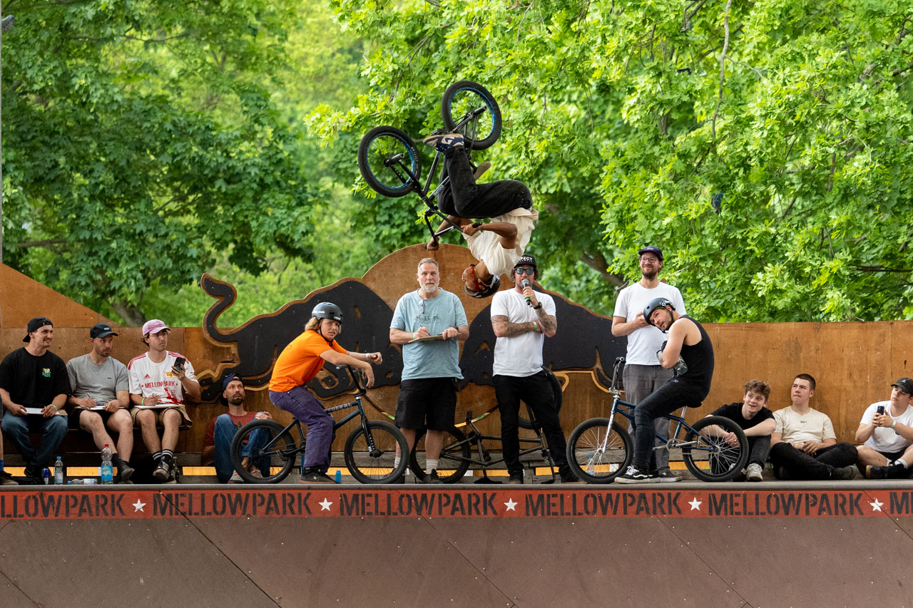 Dicker Flair von Sikharin Supanmart auf der höchsten Quarter am Platz