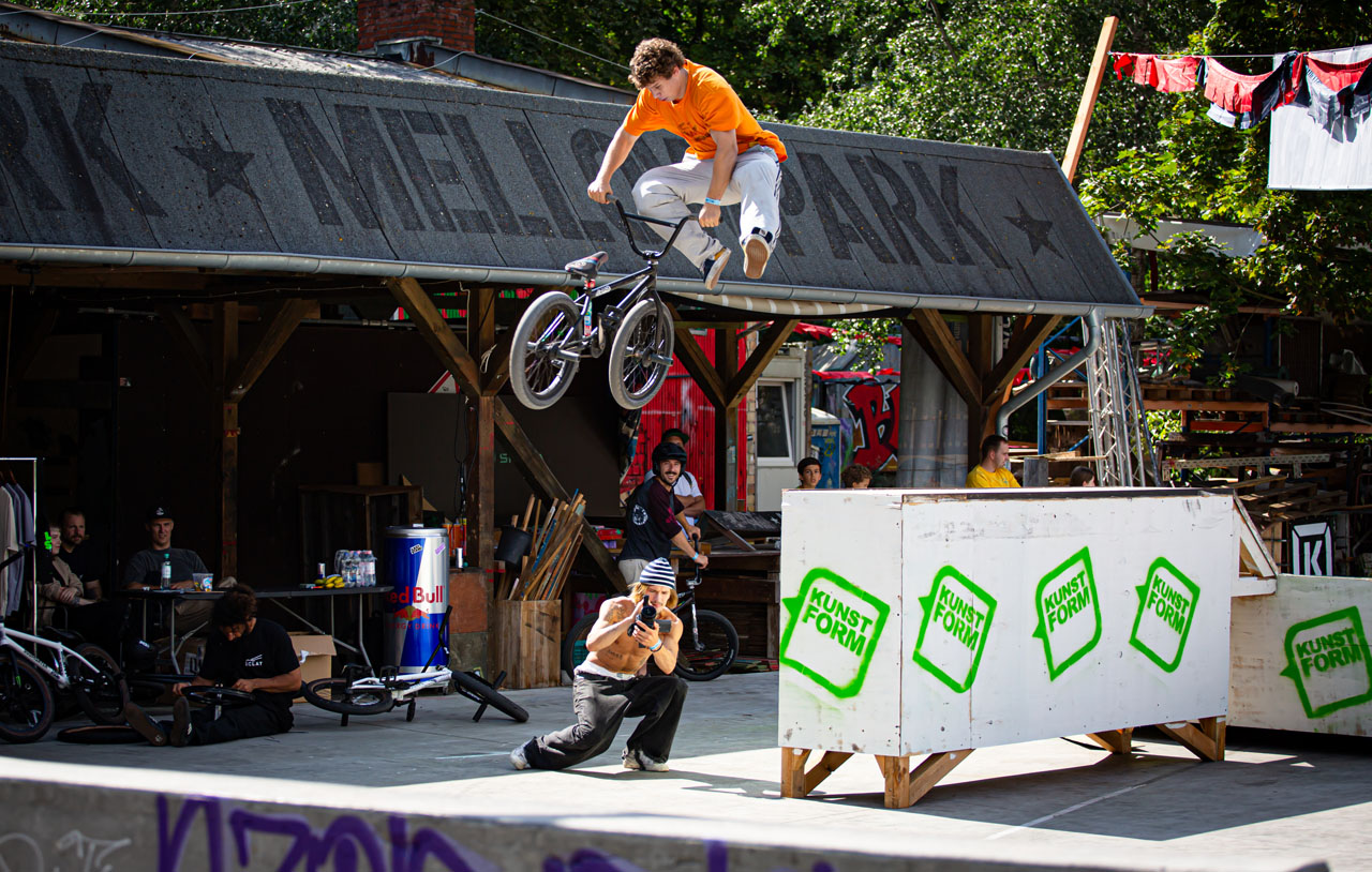 Eugen Chedrik hat sich wirklich übertrieben gegeben, um diesen amtlichen Whip einzutüten und wurde am Ende für seinen Einsatz und Wagemut mit Platz 2 belohnt