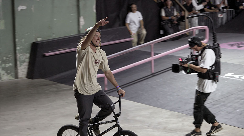 Hier entlang für den Siegesrun von Boyd Hilder auf der Simple Session 2023 in Tallinn, Estland. Der letzte Wallride war geisteskrank!