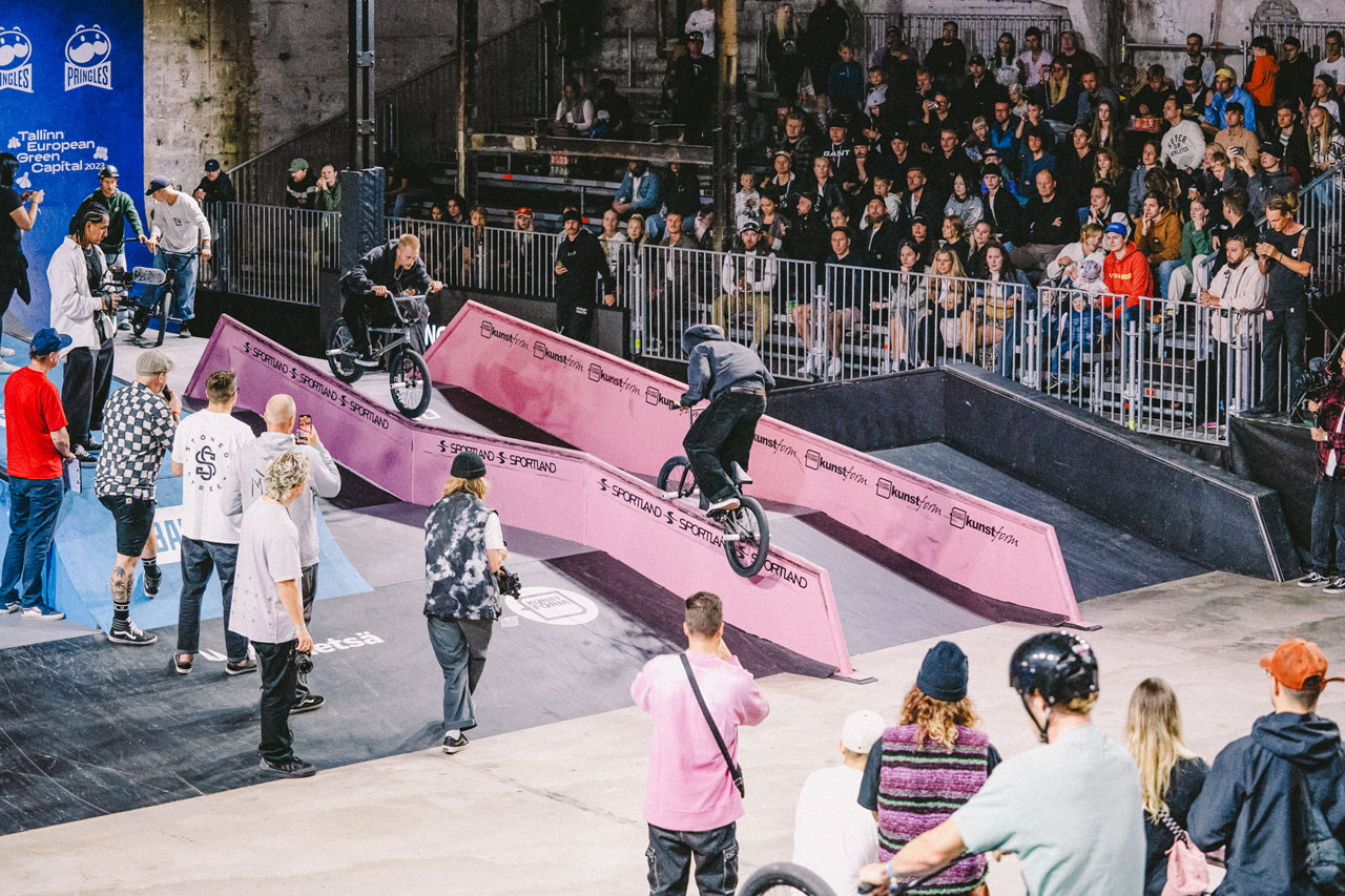 Kilian Roth, Railride to 180 to Fakie Crooks am Kinker während des Best-Trick-Contests