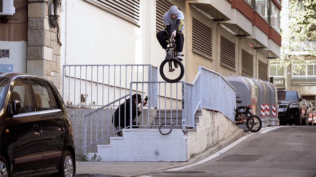 Der Aufwand und das Warten haben sich gelohnt! Hier entlang für das erste Video ever von Matthias Hilber für Nuts And Bolts BMX.