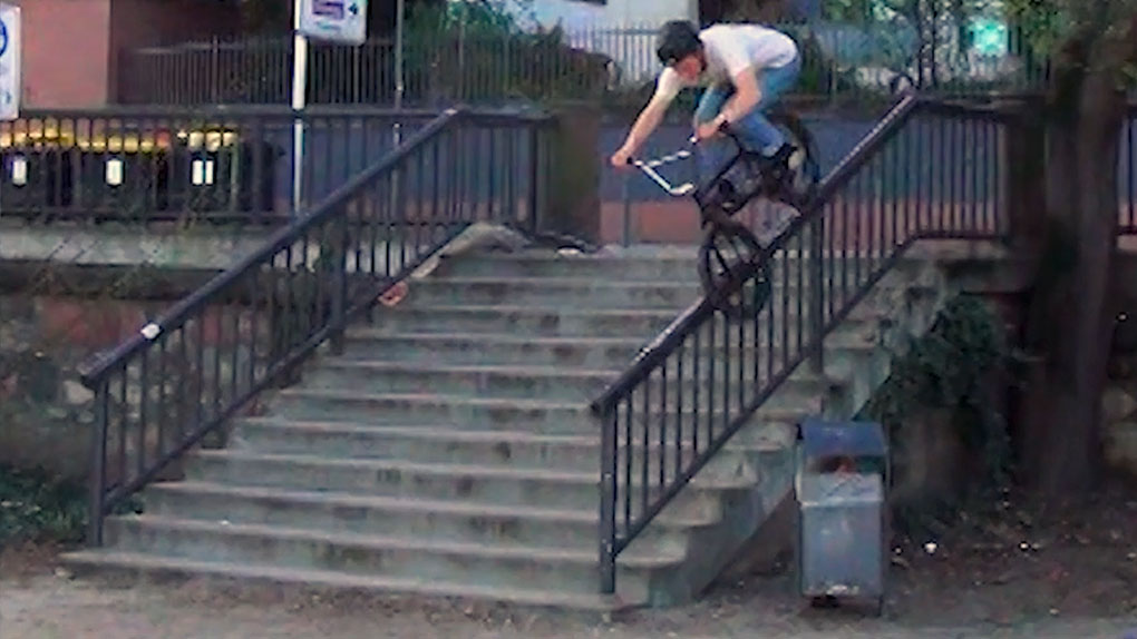 Fünf quälend lange Jahre mussten wir auf ein neues Video von Sebastian Anton warten. Jetzt ist es soweit, der Deepend-Fahrer hat unser Flehen erhört!