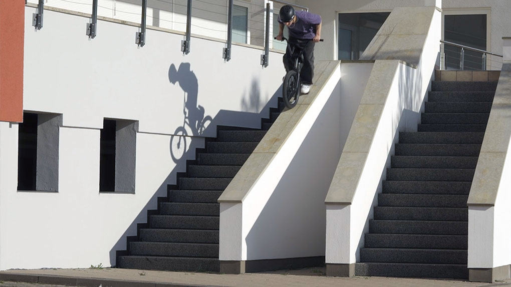 "Shiver" mit Jan Bisanz in der Hauptrolle bietet Pegless Tech vom Feinsten, der von Anton Arens super schön in Szene gesetzt wurde. Nicht verpassen!