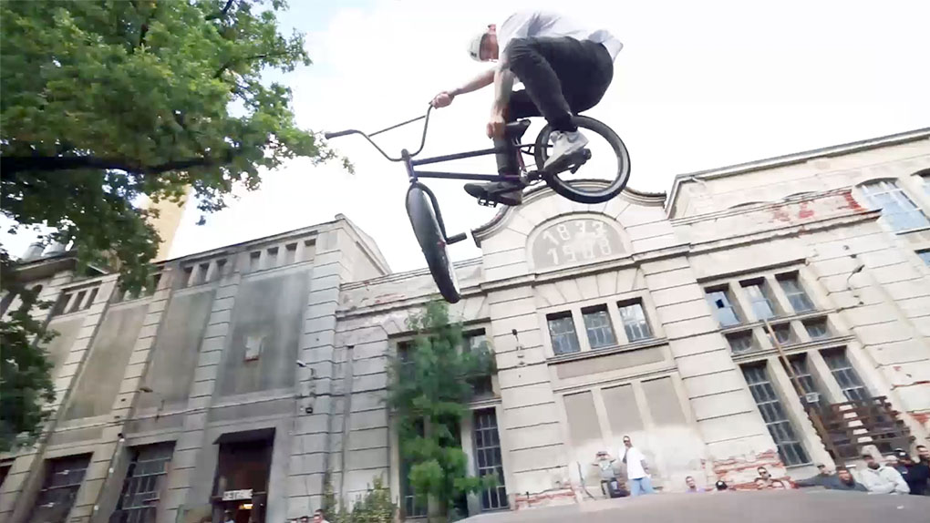 Der Höhenflüge-Contest im The Last Hole Skatepark in Hohenfichte ist eine absolute Pflichtveranstaltung. Hier entlang für die Highlights der 2023er Auflage.