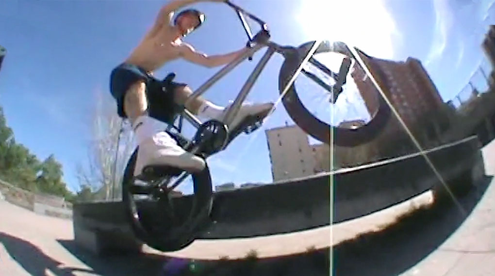 Das Ziel des Barcelona-Trips von Jan Bisanz und Saki Parlapanis war es, eine gute Zeit zu haben und so oft die Stangen in den Boden zu jagen wie möglich.