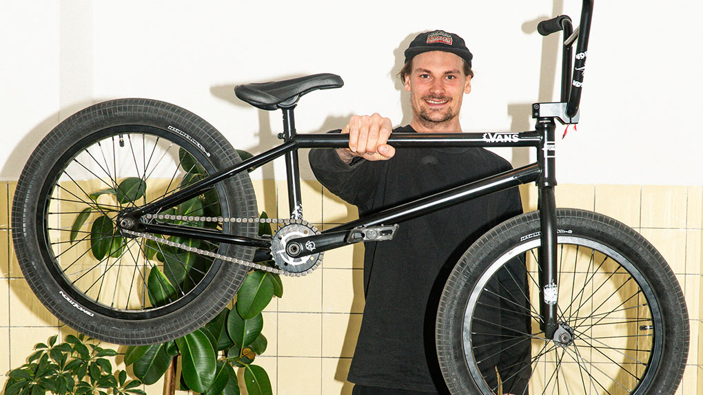 Paul Thölen ist ab sofort für Volume Bikes unterwegs. Herzlichen Glückwunsch! In diesem Bikecheck nehmen wir sein Rädchen einmal genauer unter die Lupe.