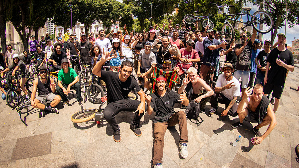 Für den Rio BMX Day kamen etwa 200 Fahrer:innen aus ganz Brasilien in der zweitgrößten Stadt des Landes zusammen. Checkt die Fotogallery und das Video!
