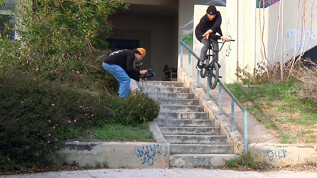 Für "Tokaroto" haben sich die Skilldash-Teamfahrer Hristo Iliev, Boyan Stoev und Anthony Jelev neun Tage lang Spots in Griechenland durchmassiert.