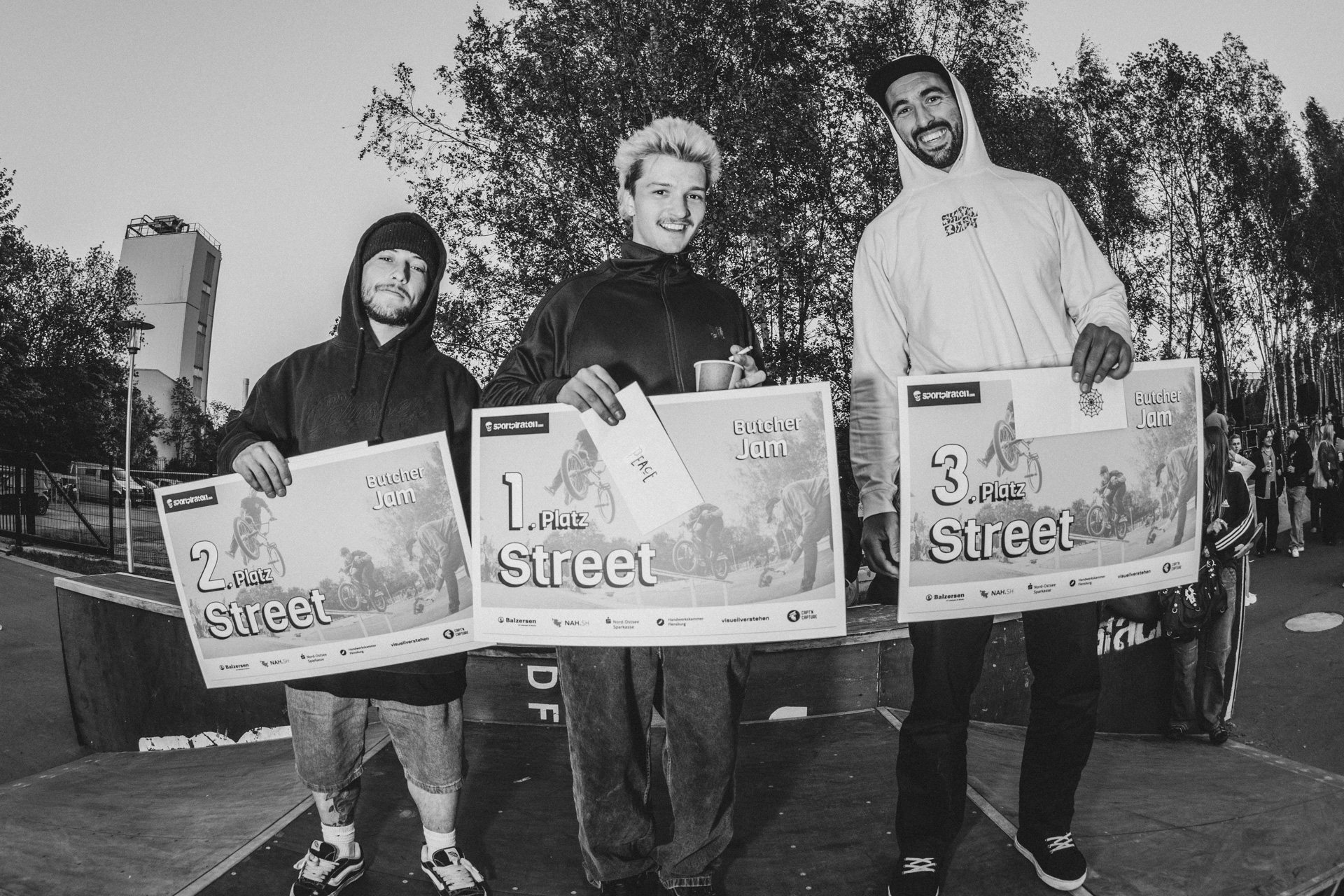Die Gewinner des Streetcontests wurden direkt im Anschluss gekürt (v. l. n. r.): Nico van Loon (2.), Jan Bisanz (1.) und Hristo Iliev (3.)