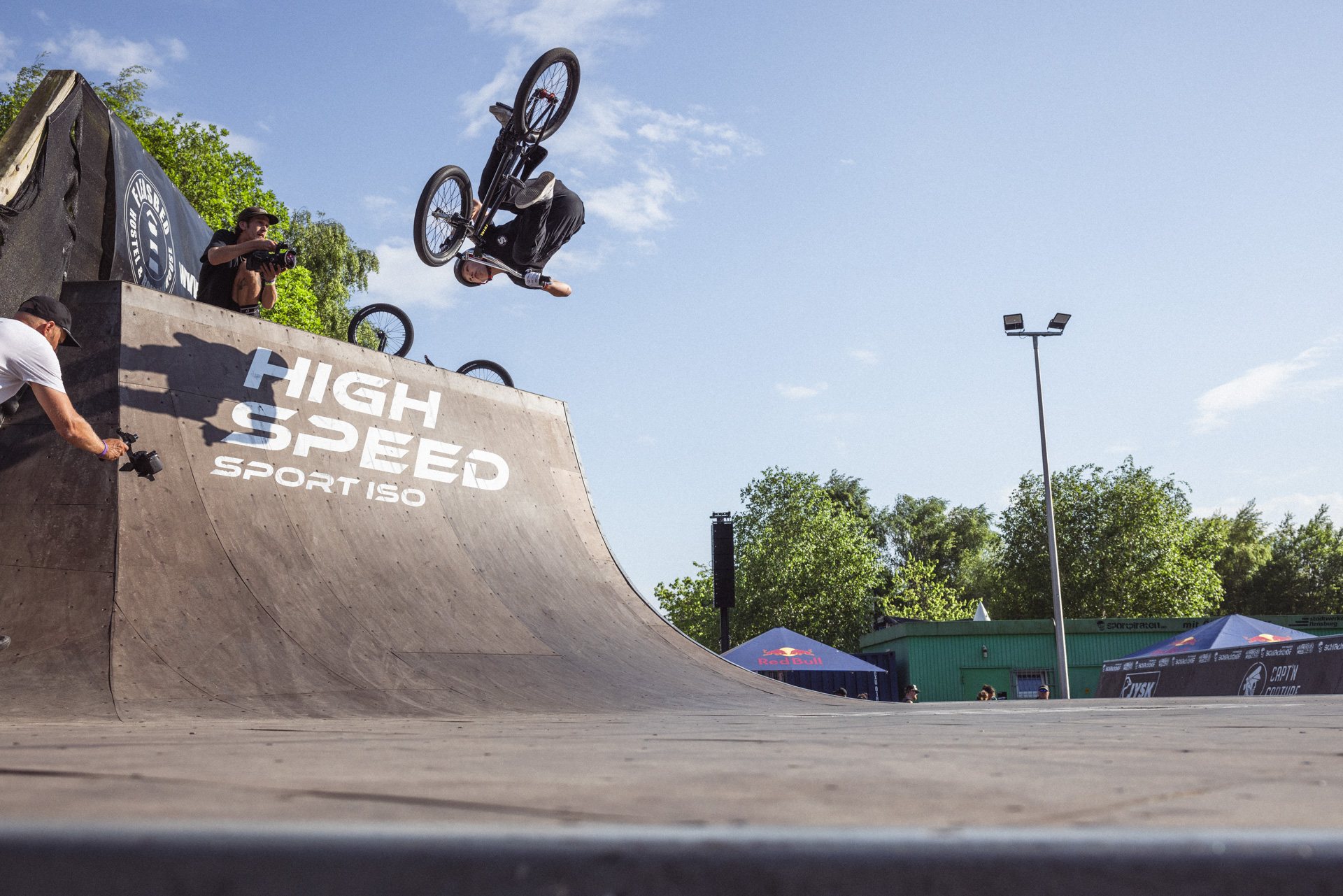 Sebastian Rölen mit einem Flair an der dafür am wenigsten geeigneten Quarter auf dem Platz. Übrigens, auch Sebastian ist erst 12 Jahre alt. Der BMX-Nachwuchs heirzulande startet derzeit auf jeden Fall durch!