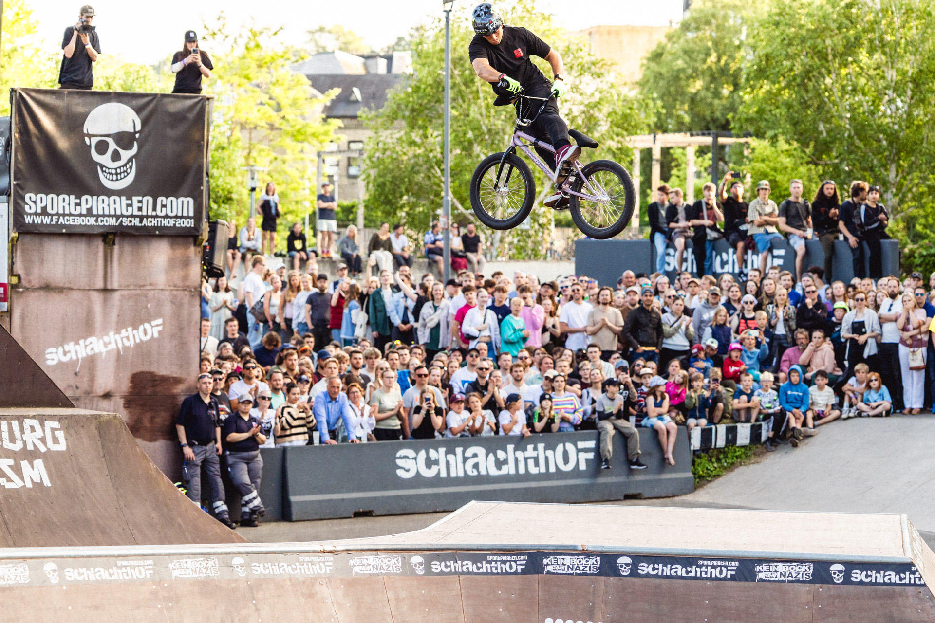 360 Lookback to Tuck vom Champion höchstpersönlich (den zweiten Teil müsst ihr euch dazudenken, oder in unserem Video vom Parkfinale nachgucken)