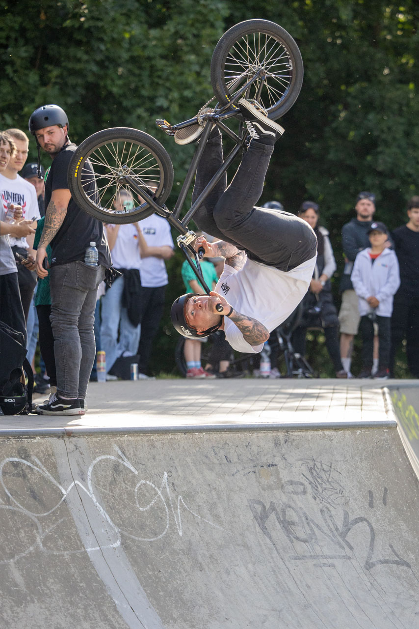 Ludwigsfelde-Local Max Maurer packt die Respektrolle aus